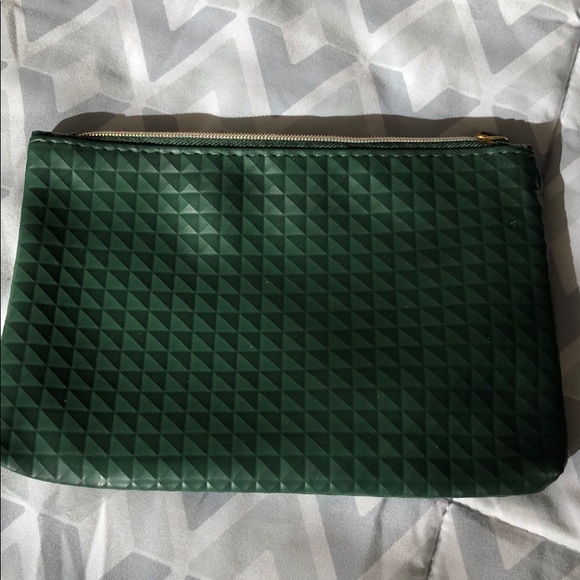 Verbena Scented Soaps & Travel Size Hair Products - Picture 5 of 5